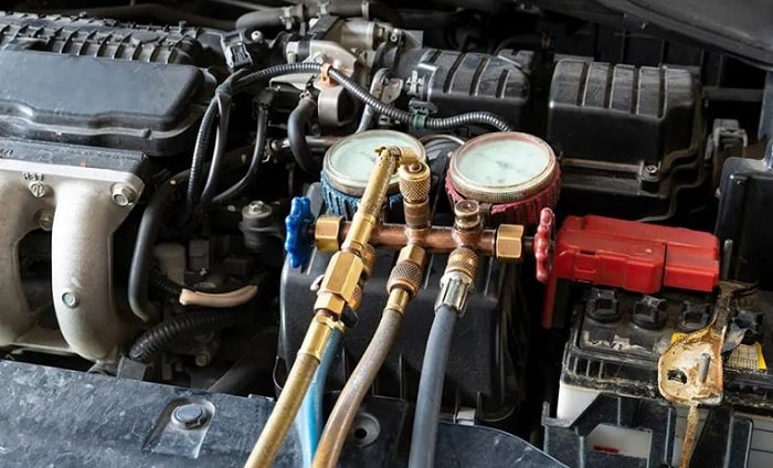 Rò rỉ gas điều hòa ô tô: Nguyên nhân, cách kiểm tra và giải pháp