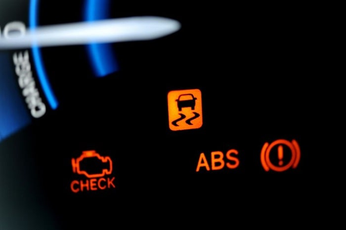 Hệ thống phanh ABS trên ô tô: cấu tạo, nguyên lý và hư hỏng
