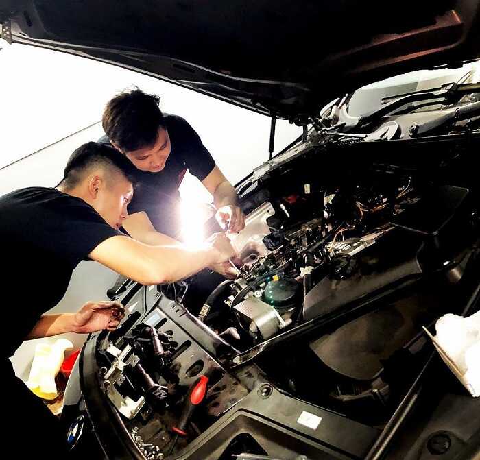 Những lưu ý quan trọng khi đại tu động cơ ô tô tại gara sửa chữa ô tô