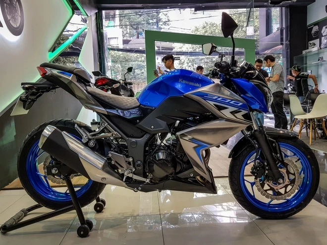 Kawasaki Z300 2018 giá từ 129 triệu, quyết đấu Yamaha MT-03 - Xe máy