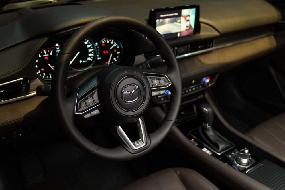 Giá xe Mazda 6 2024 cập nhật chi tiết và ưu đãi mới nhất - Tinxe