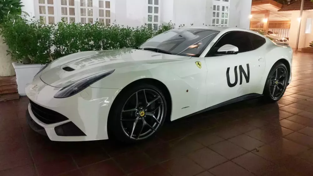 Ferrari F12 Berlinetta màu trắng duy nhất Việt Nam chính thức về đội xe của "Qua" Vũ, 8 năm mới chạy 1.000 km