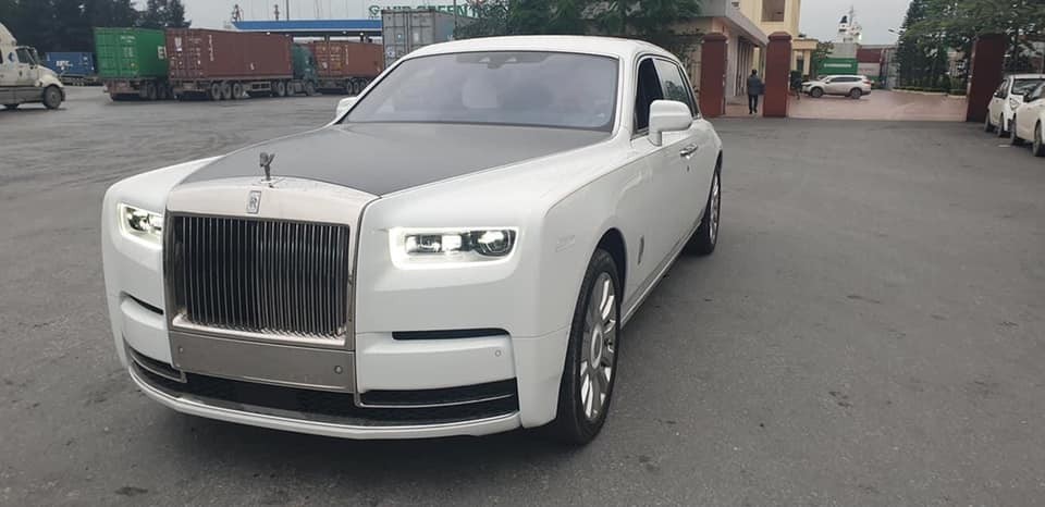 Giá xe Rolls Royce và ưu đãi mới nhất 2024 hiện nay