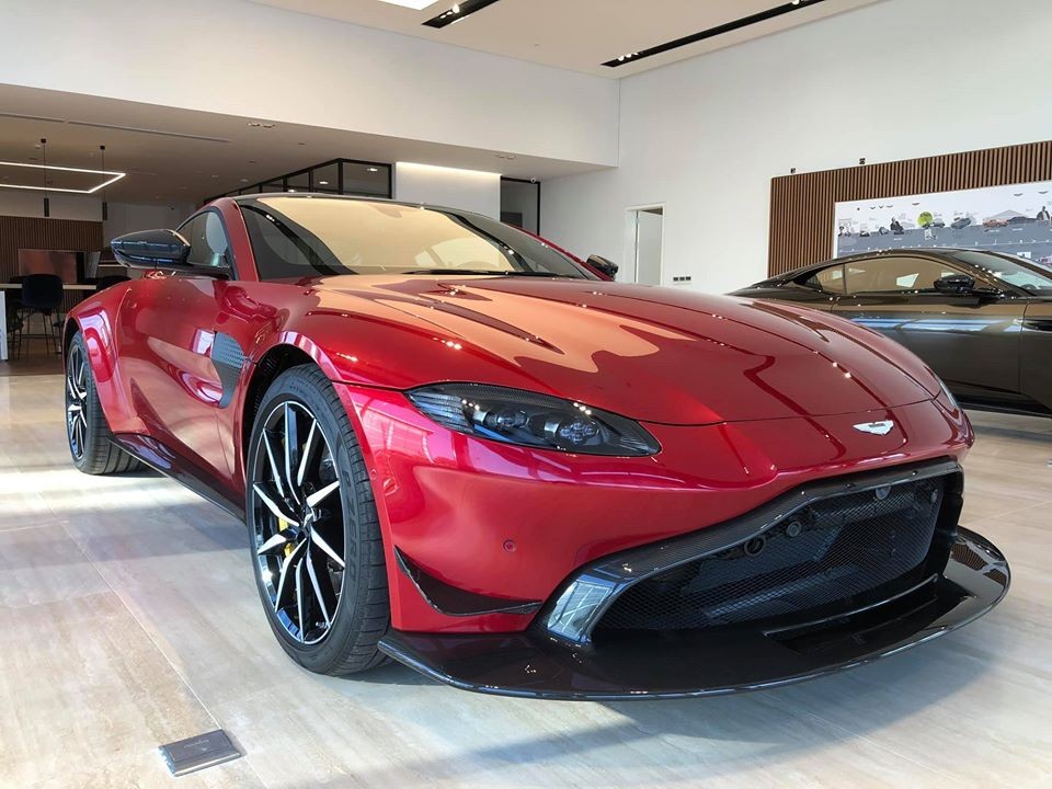Giá xe Aston Martin mới nhất 2024 tại Việt Nam