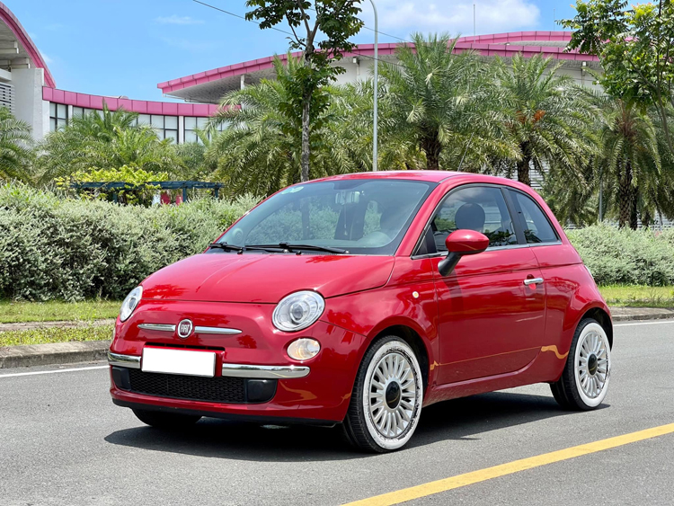 Hàng hiếm Fiat 500 được chào giá 380 triệu, người bán chia sẻ: 'Đi 9 năm chỉ 21.000km, rẻ bằng Morning'