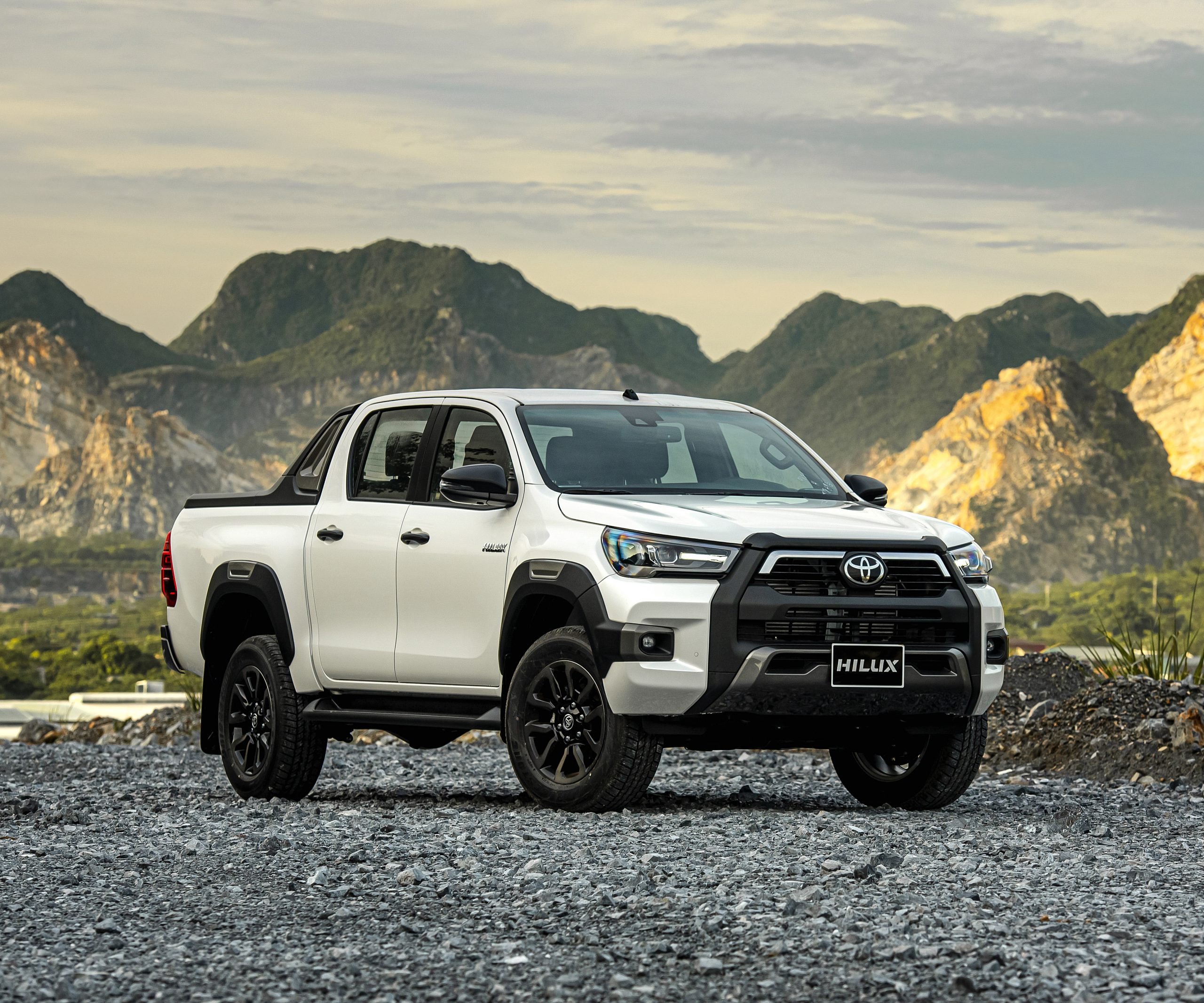 Bảng giá xe cũ Toyota Hilux 2020 - 2021 mới nhấtToyota Sure