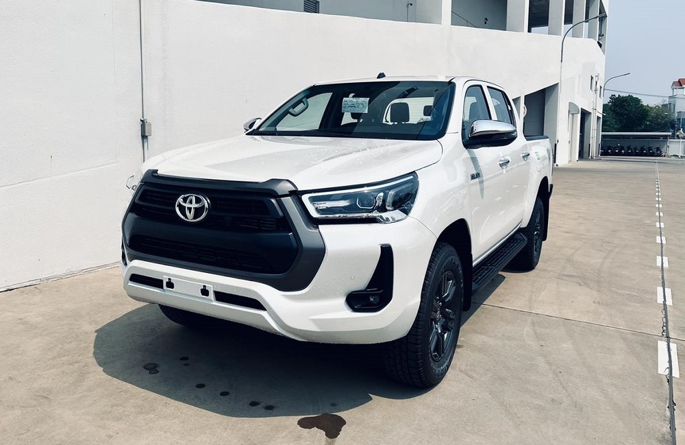 Giá xe Toyota Hilux 2024 và ưu đãi mới nhất hiện nay - Tinxe