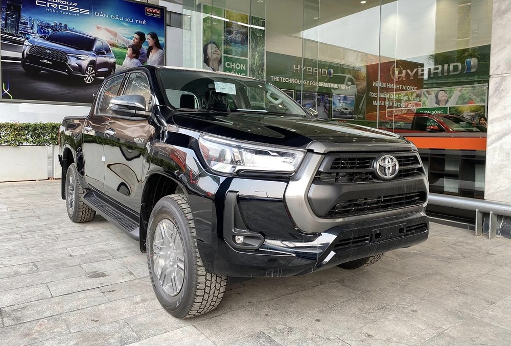 Giá xe Toyota Hilux 2024 và ưu đãi mới nhất hiện nay - Tinxe