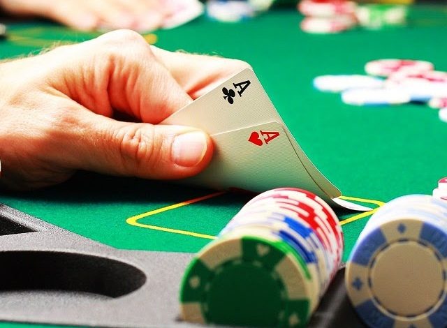 6 quy tắc cần nhớ khi chơi bài Texas Hold'em poker tại bàn | Kênh sinh viên